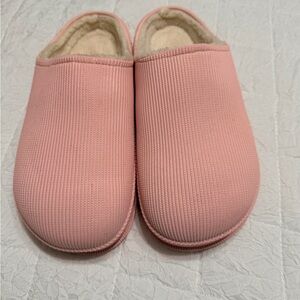 Cozy Pink Women's Slippers